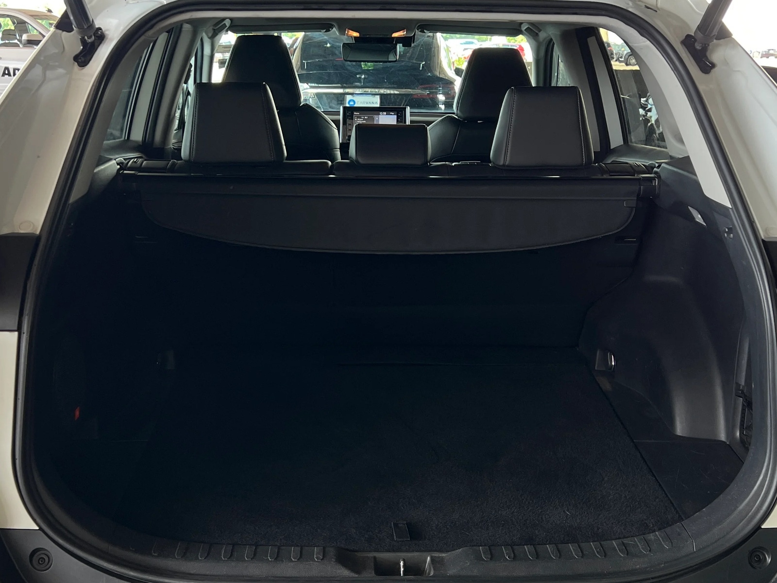 Thumbnail: 2019 Toyota RAV4 - 6