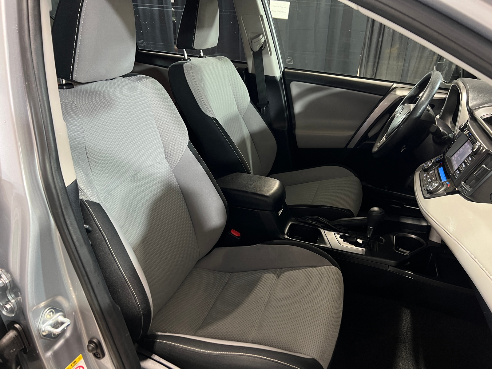 Thumbnail: 2018 Toyota RAV4 - 2