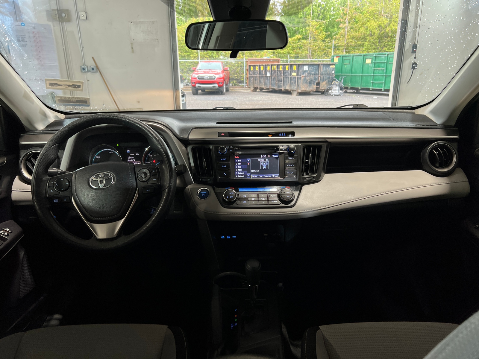 Thumbnail: 2018 Toyota RAV4 - 3