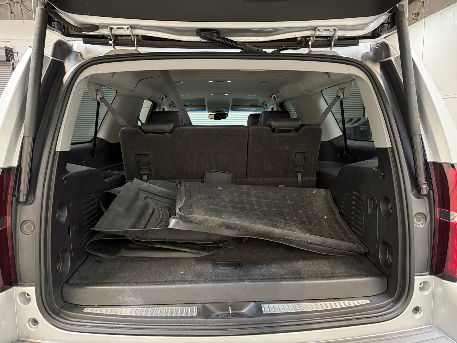 Thumbnail: 2019 Chevrolet Suburban - 6