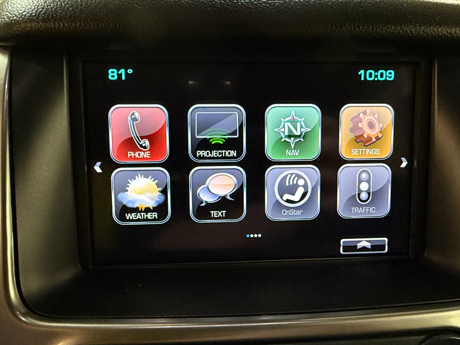 Thumbnail: 2019 Chevrolet Suburban - 3