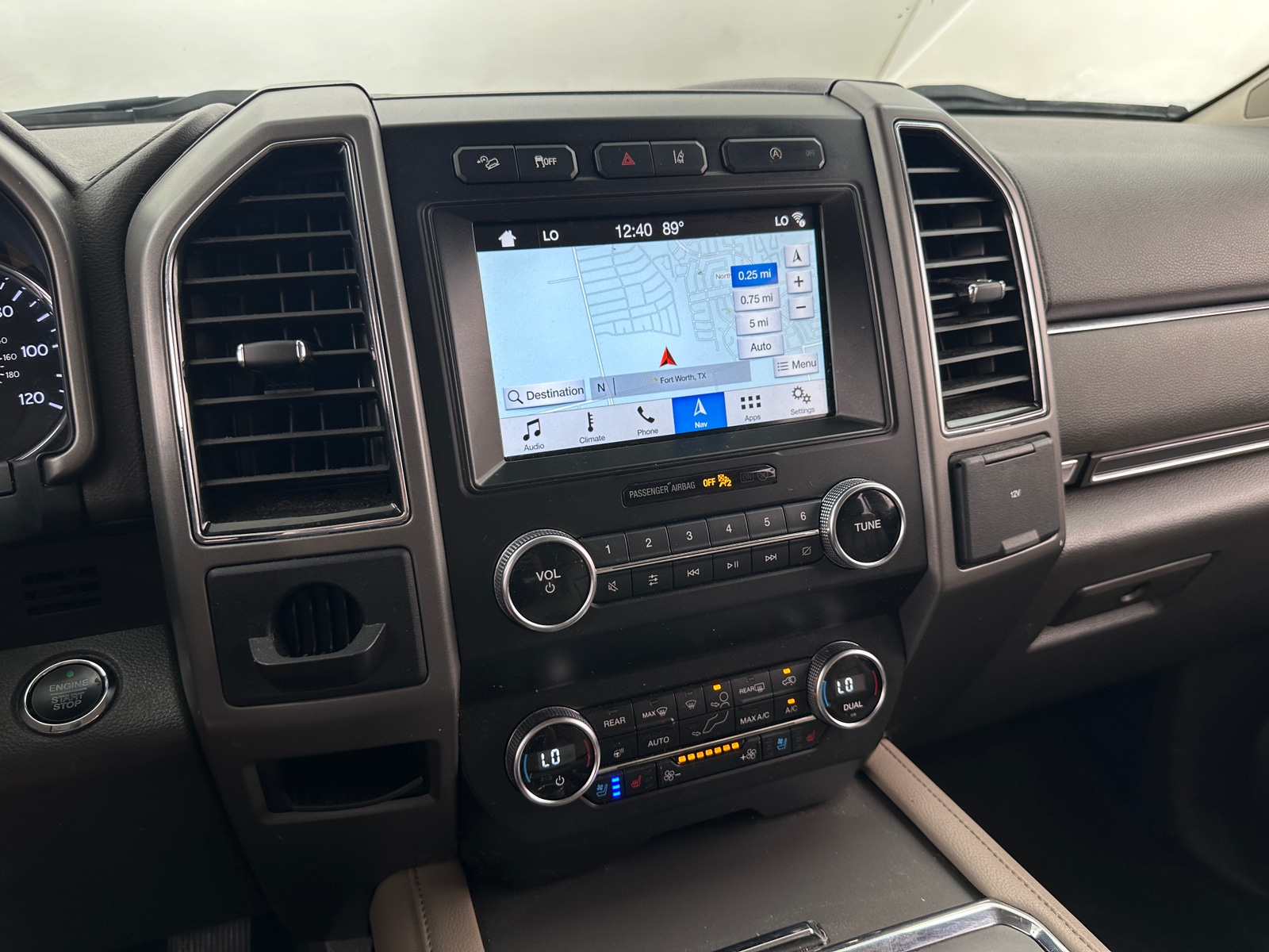 Thumbnail: 2019 Ford Expedition - 4