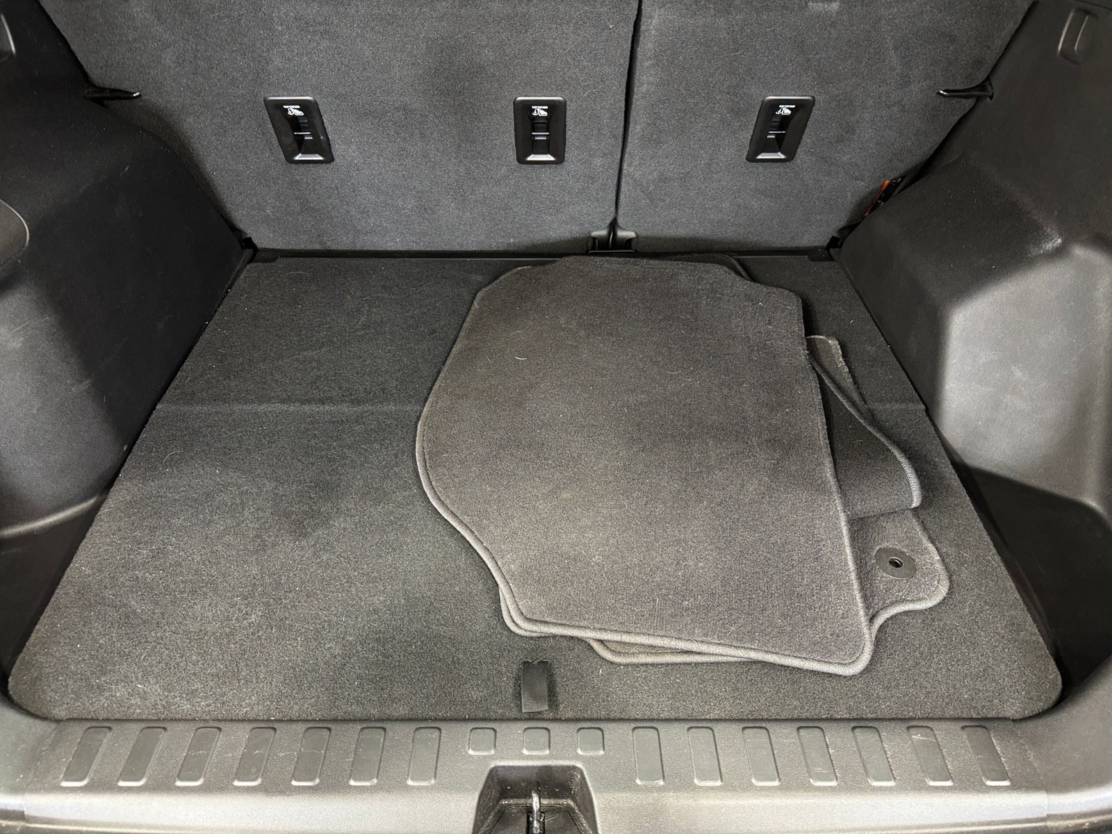 Thumbnail: 2018 Chevrolet Equinox - 7