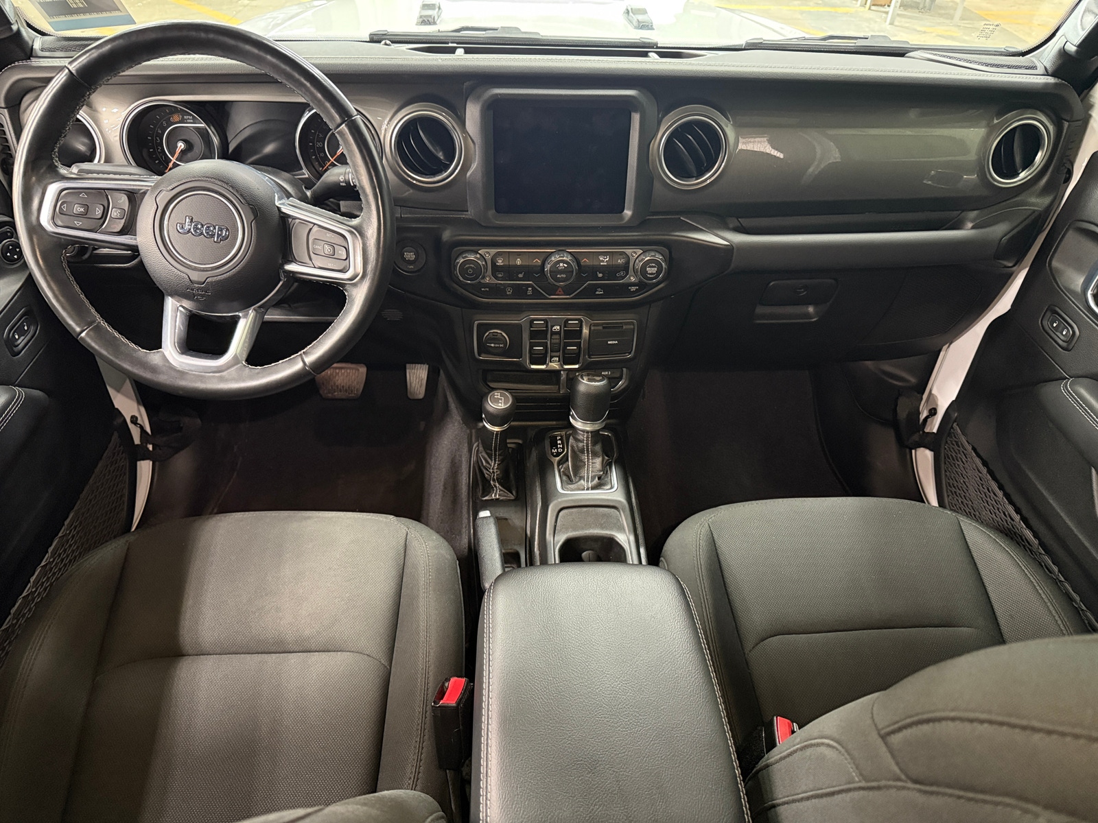 Thumbnail: 2022 Jeep Wrangler - 3
