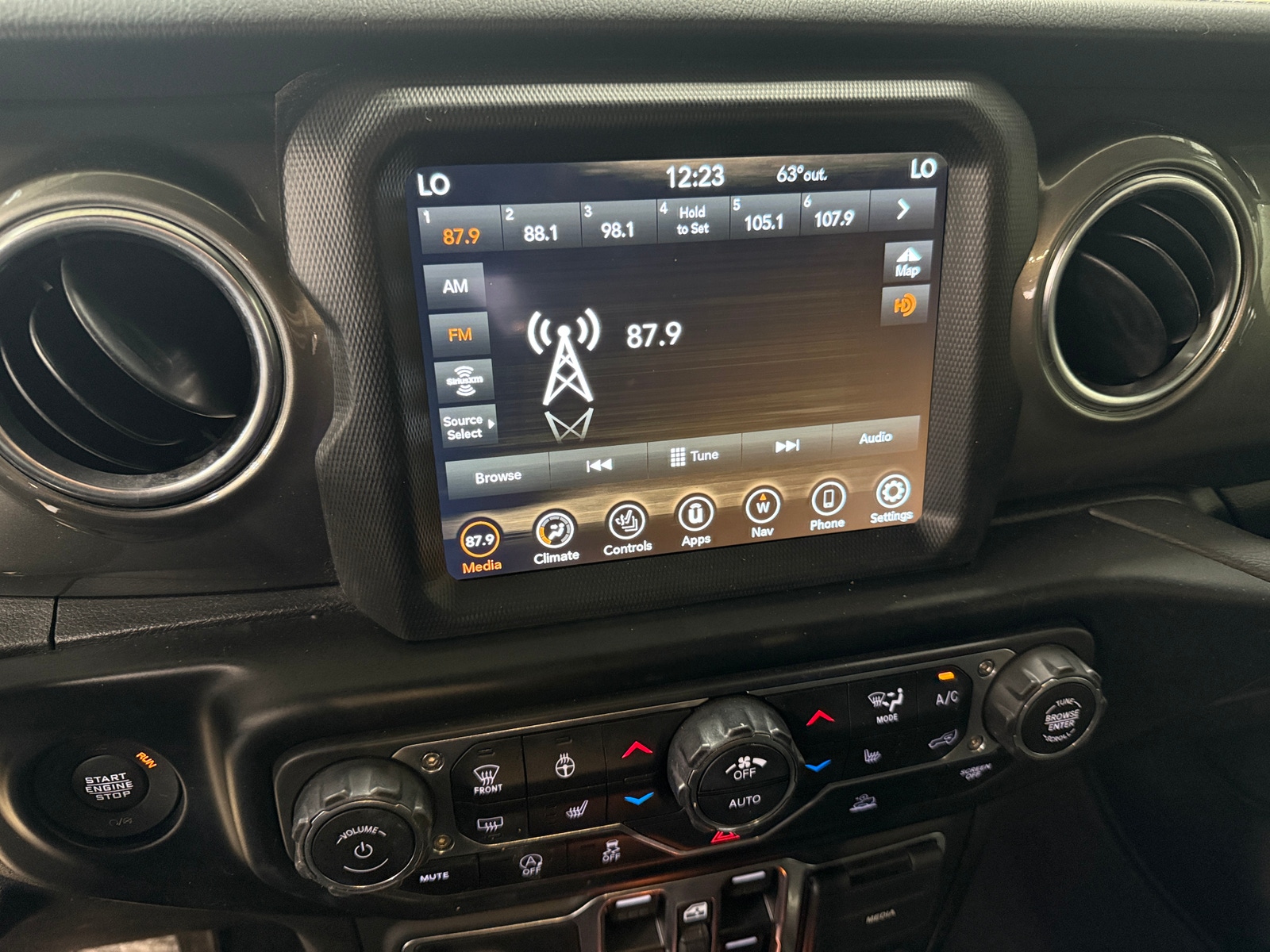 Thumbnail: 2022 Jeep Wrangler - 4