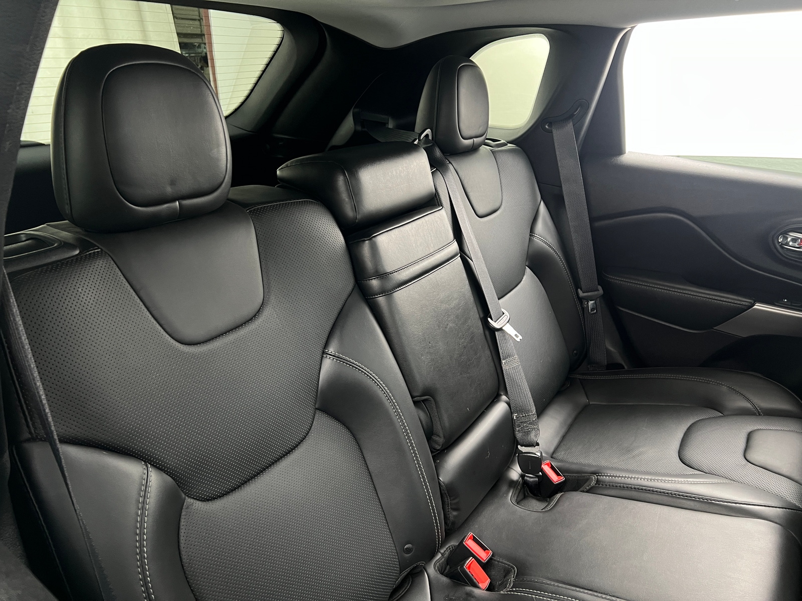 Thumbnail: 2019 Jeep Cherokee - 5