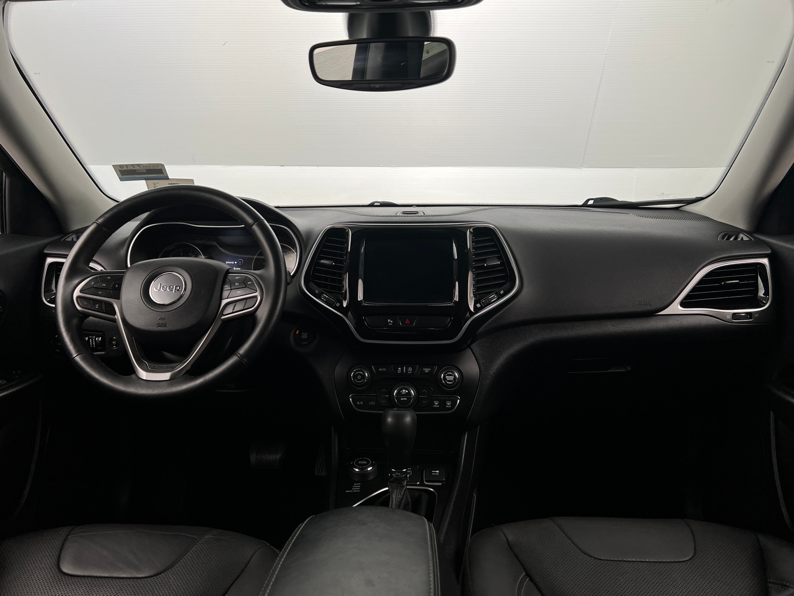 Thumbnail: 2019 Jeep Cherokee - 2