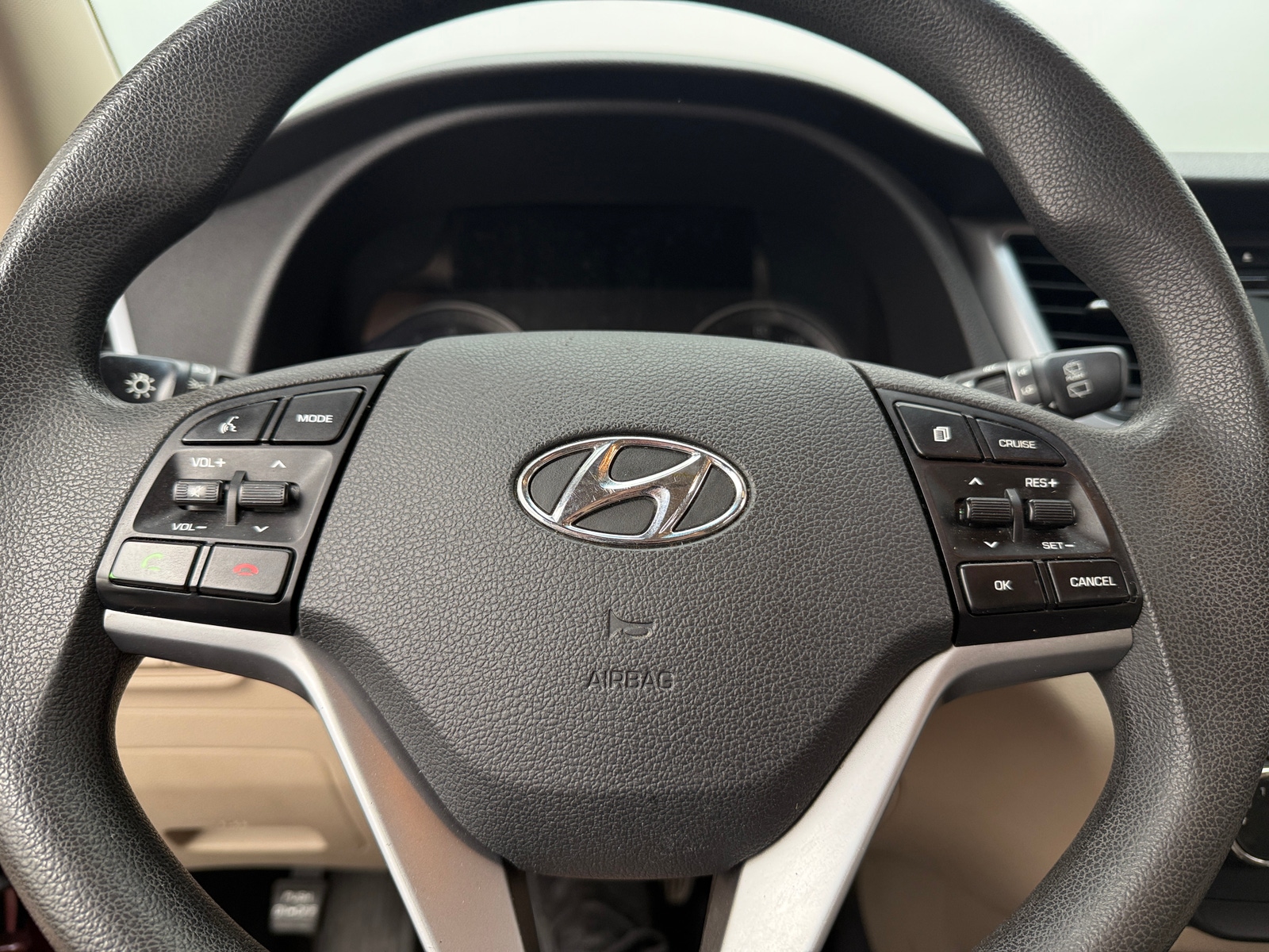 Thumbnail: 2017 Hyundai Tucson - 5