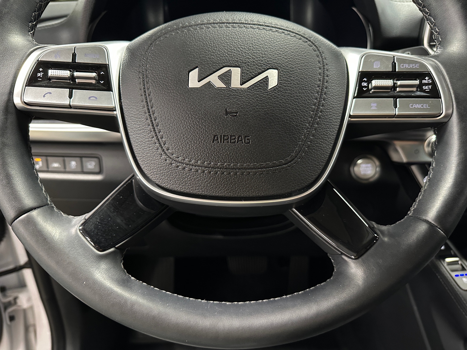 Thumbnail: 2022 Kia Telluride - 4