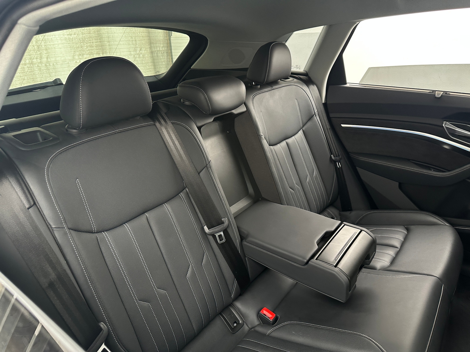 Thumbnail: 2019 Audi e-tron - 5