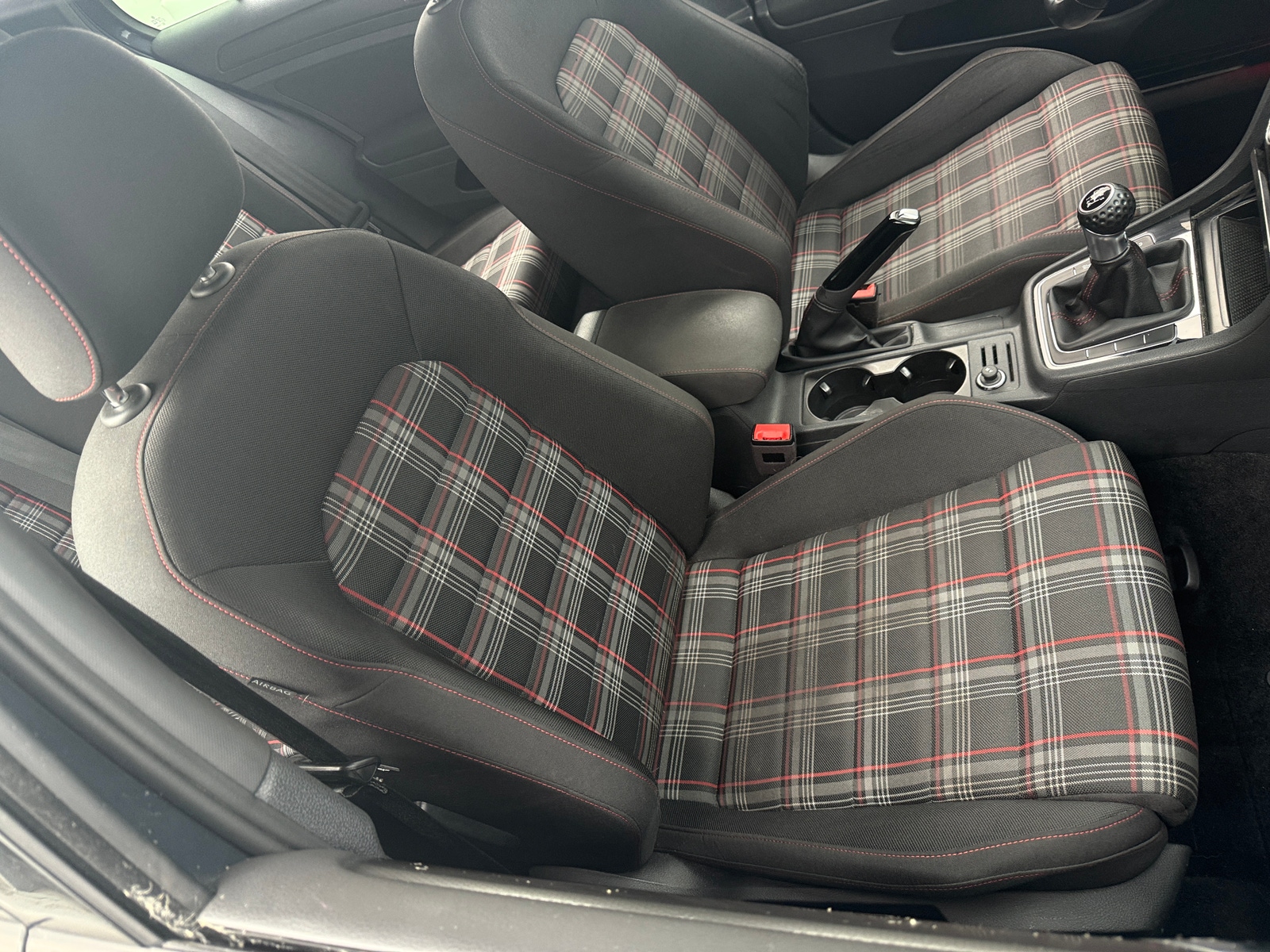 Thumbnail: 2018 Volkswagen Golf - 2