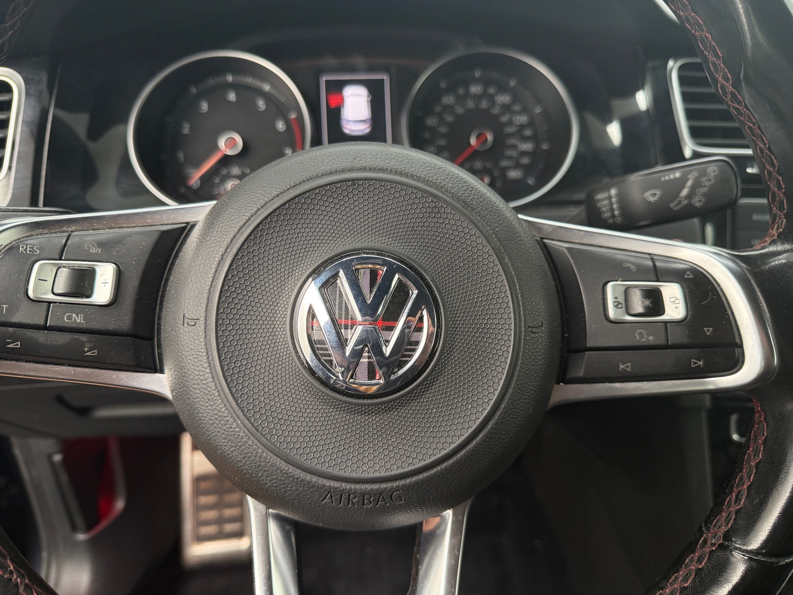 Thumbnail: 2018 Volkswagen Golf - 5