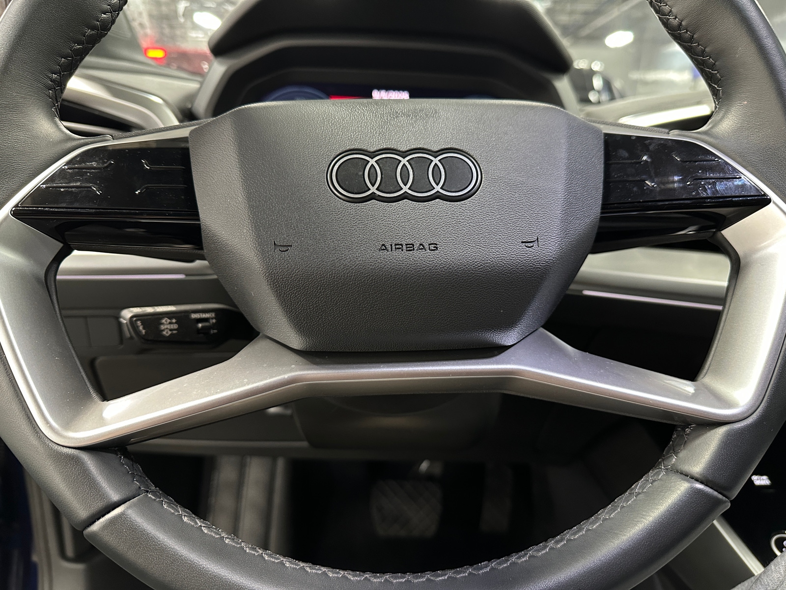 Thumbnail: 2024 Audi Q4 e-tron - 4
