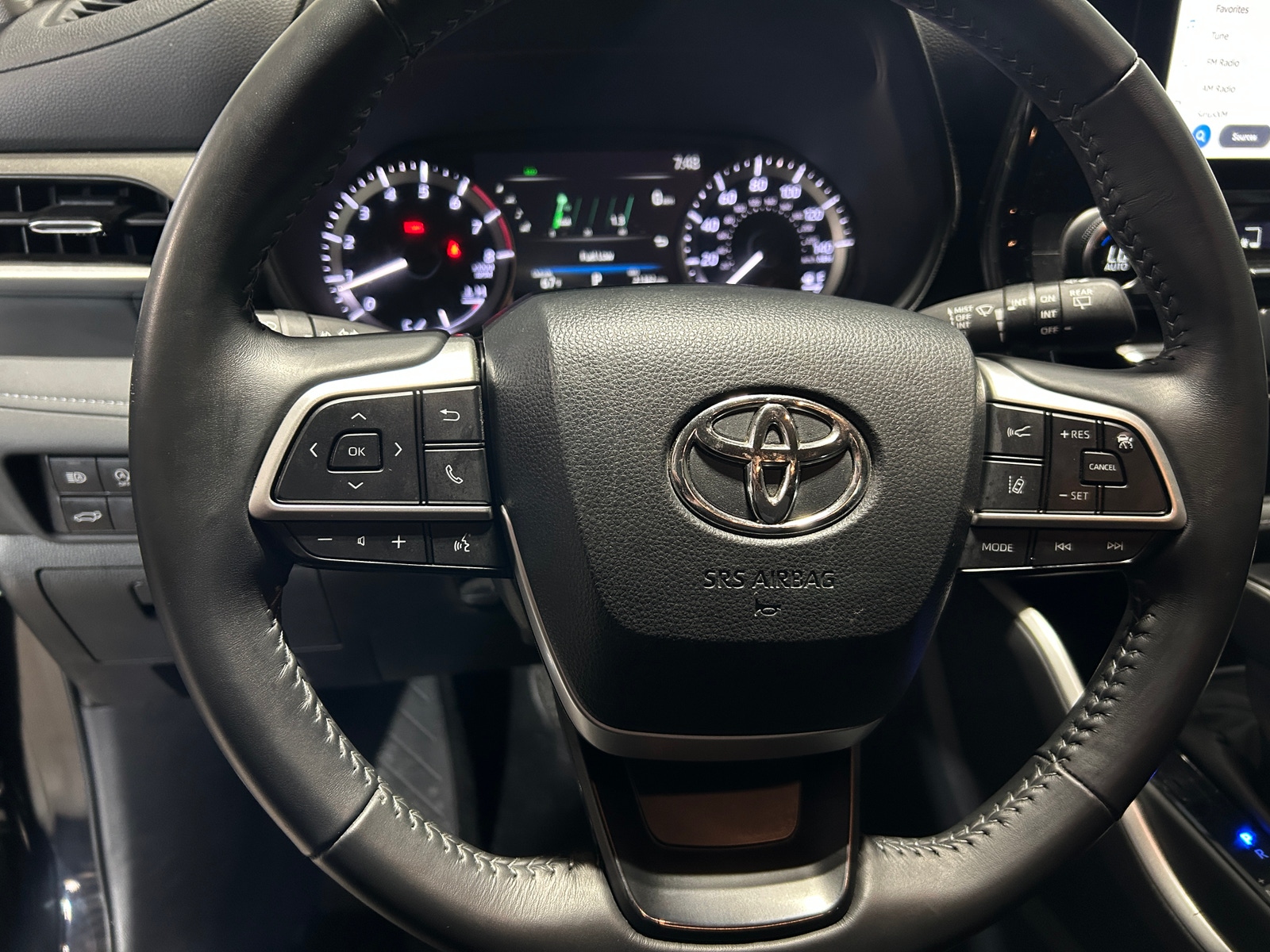 Thumbnail: 2023 Toyota Highlander - 5