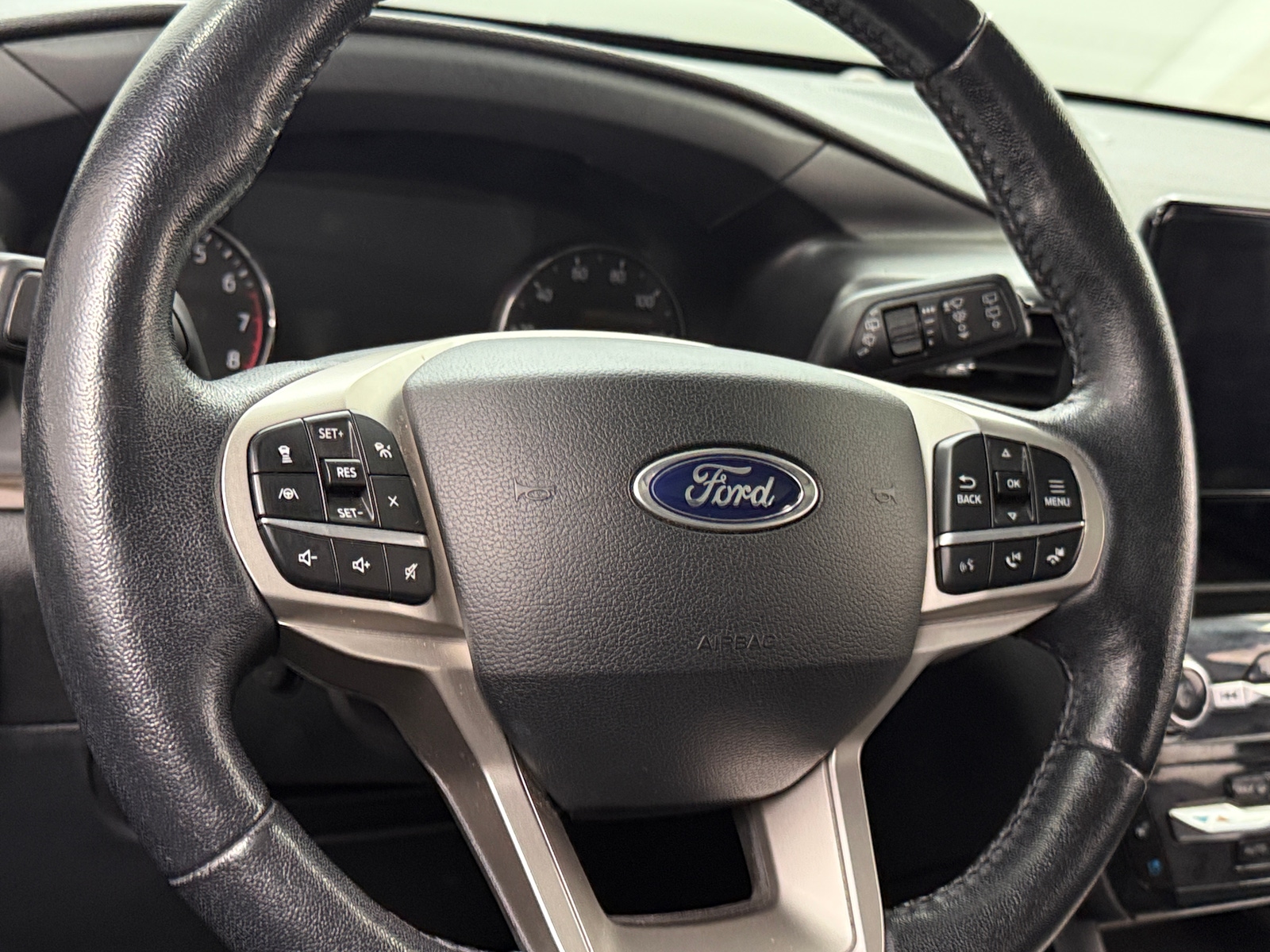 Thumbnail: 2021 Ford Explorer - 4