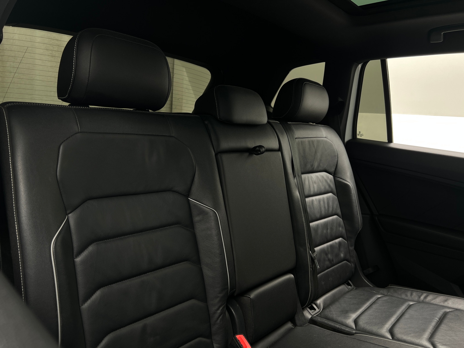 Thumbnail: 2021 Volkswagen Tiguan - 5