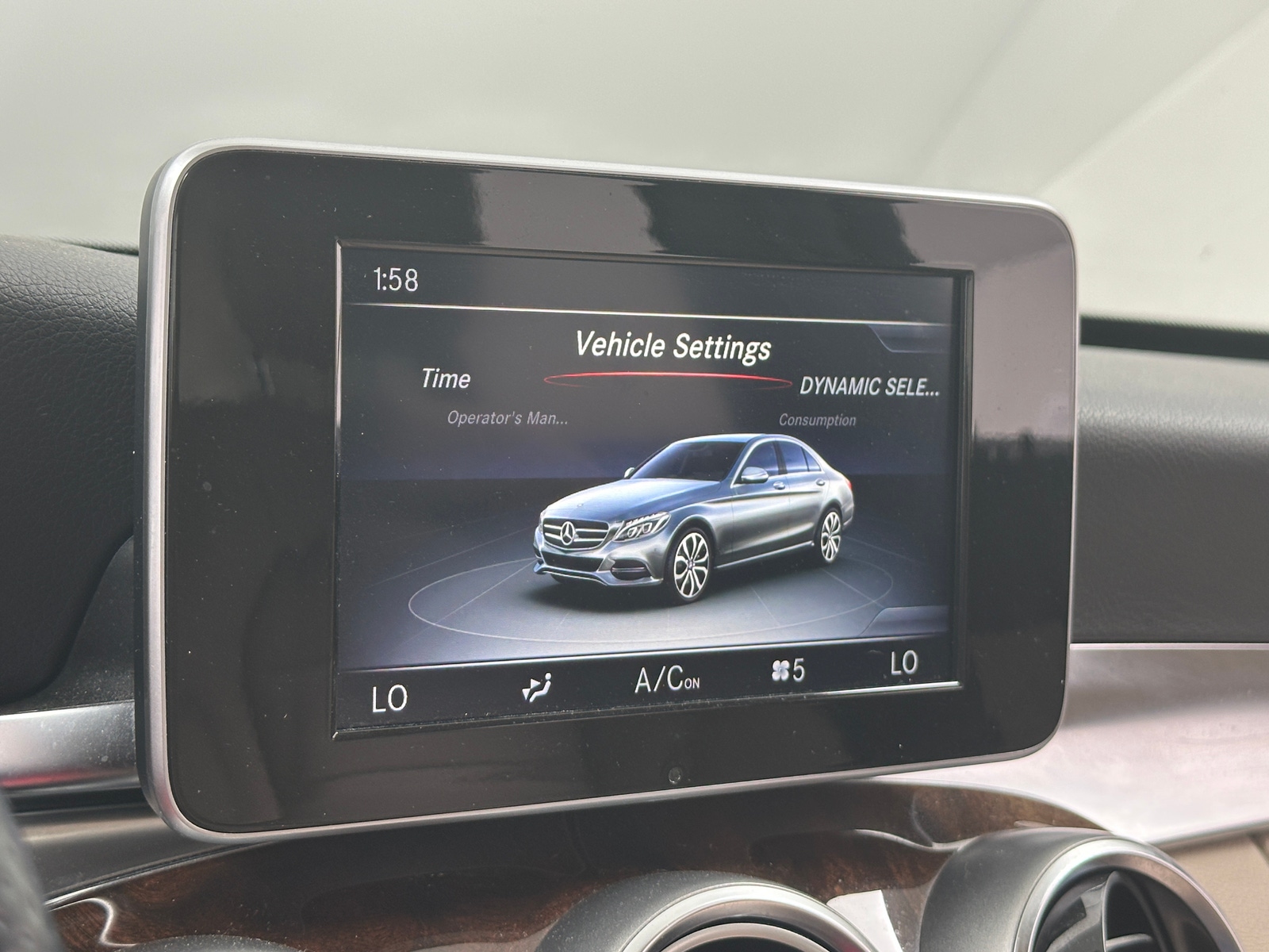 Thumbnail: 2016 Mercedes-Benz C-Class - 3
