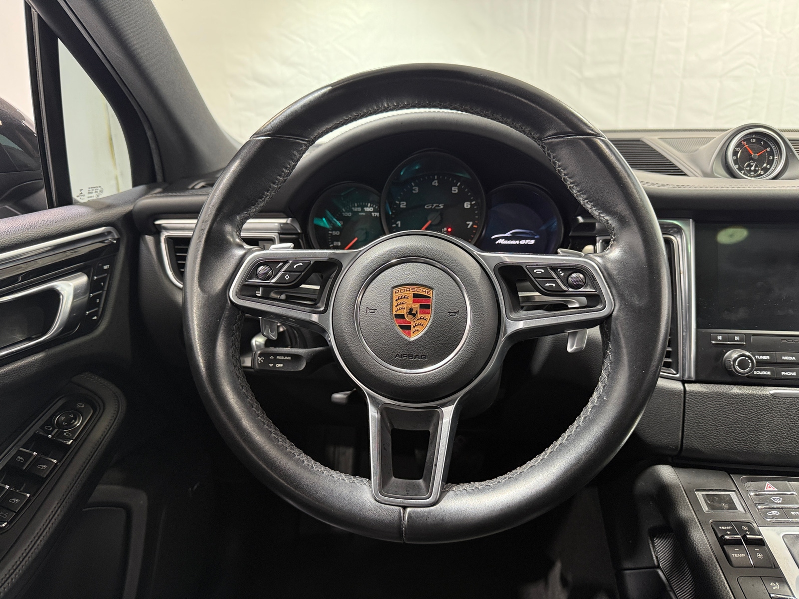 Thumbnail: 2018 Porsche Macan - 4