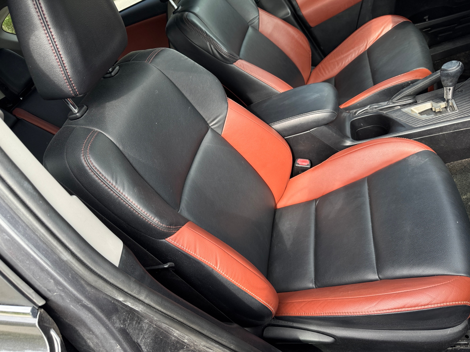 Thumbnail: 2015 Toyota RAV4 - 2