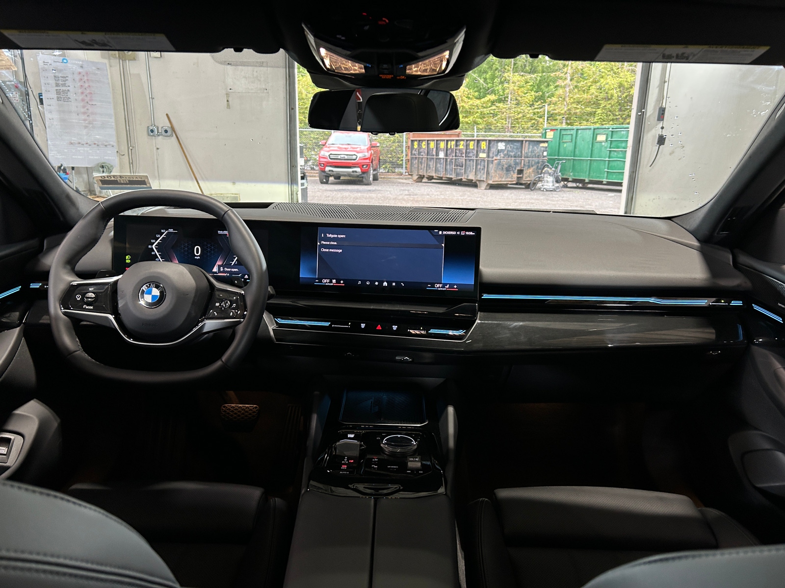 Thumbnail: 2025 BMW 5 Series - 2