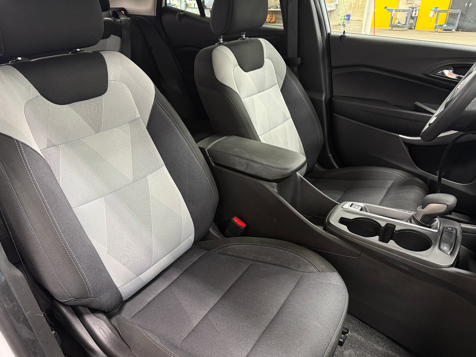 Thumbnail: 2025 Chevrolet Trax - 2