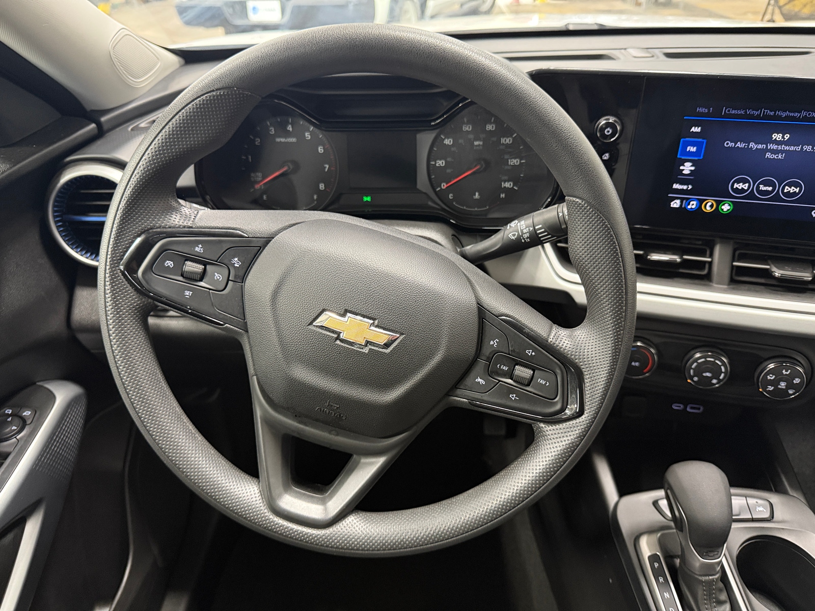 Thumbnail: 2025 Chevrolet Trax - 5