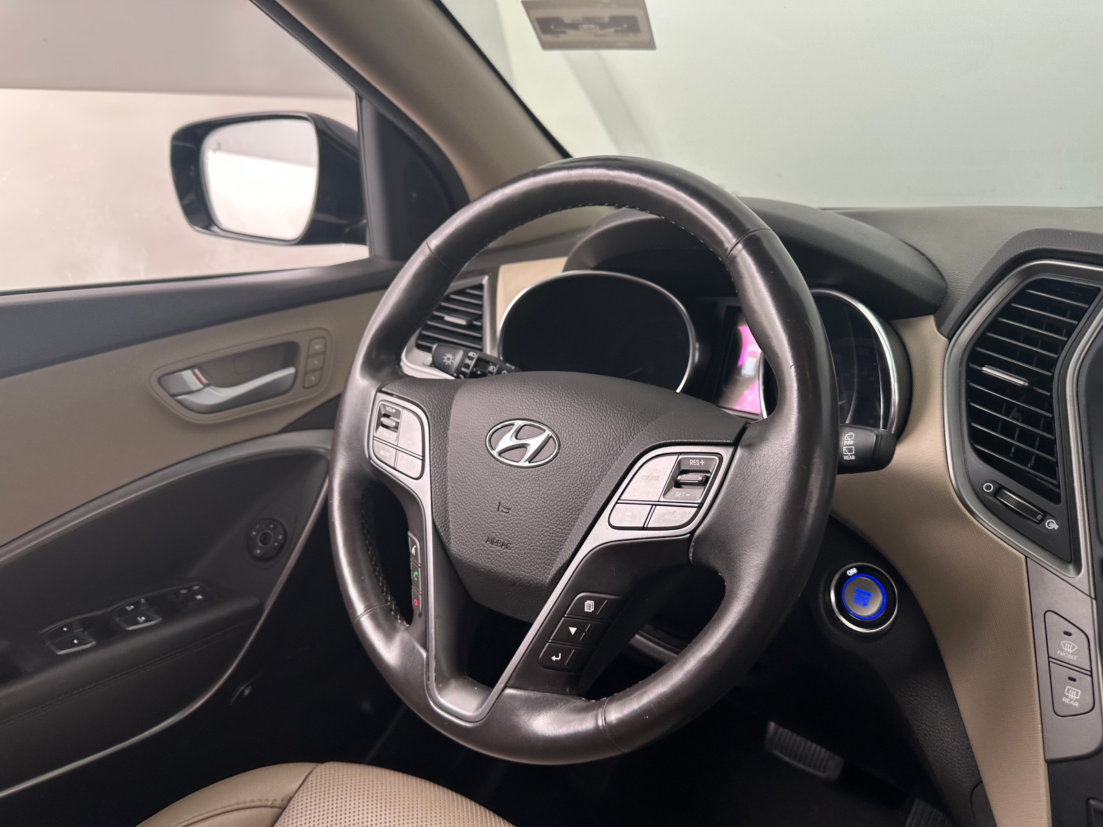 Thumbnail: 2017 Hyundai Santa Fe - 4