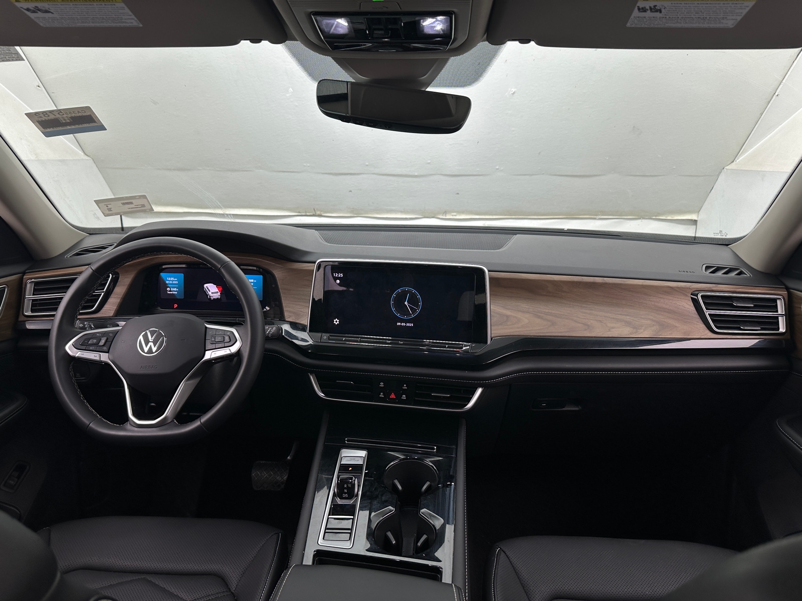 Thumbnail: 2024 Volkswagen Atlas - 2