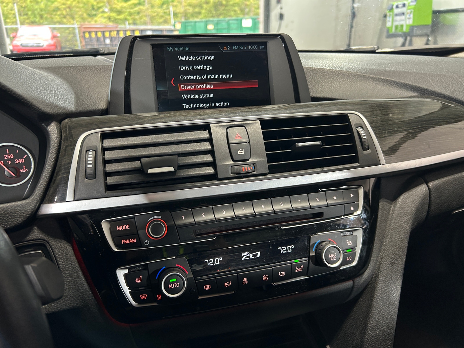 Thumbnail: 2018 BMW 3 Series - 3