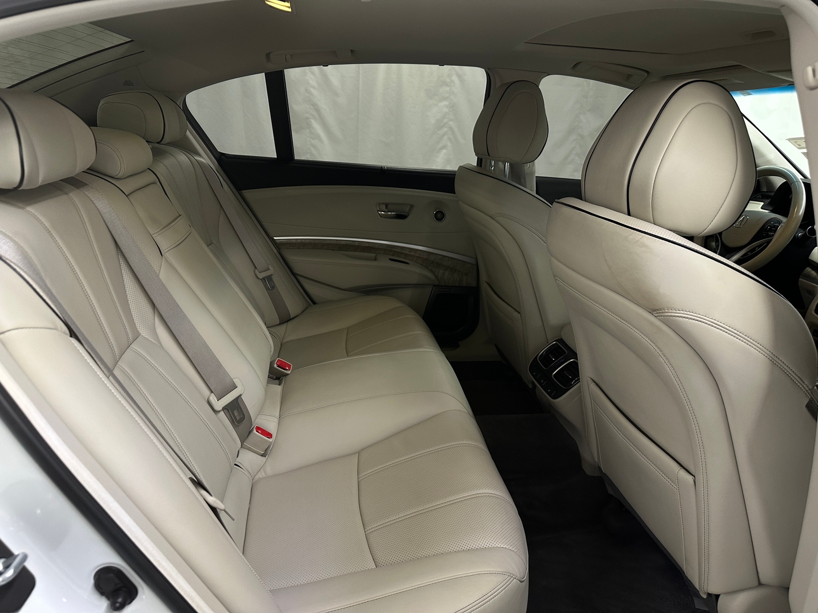 Thumbnail: 2020 Acura RLX - 5