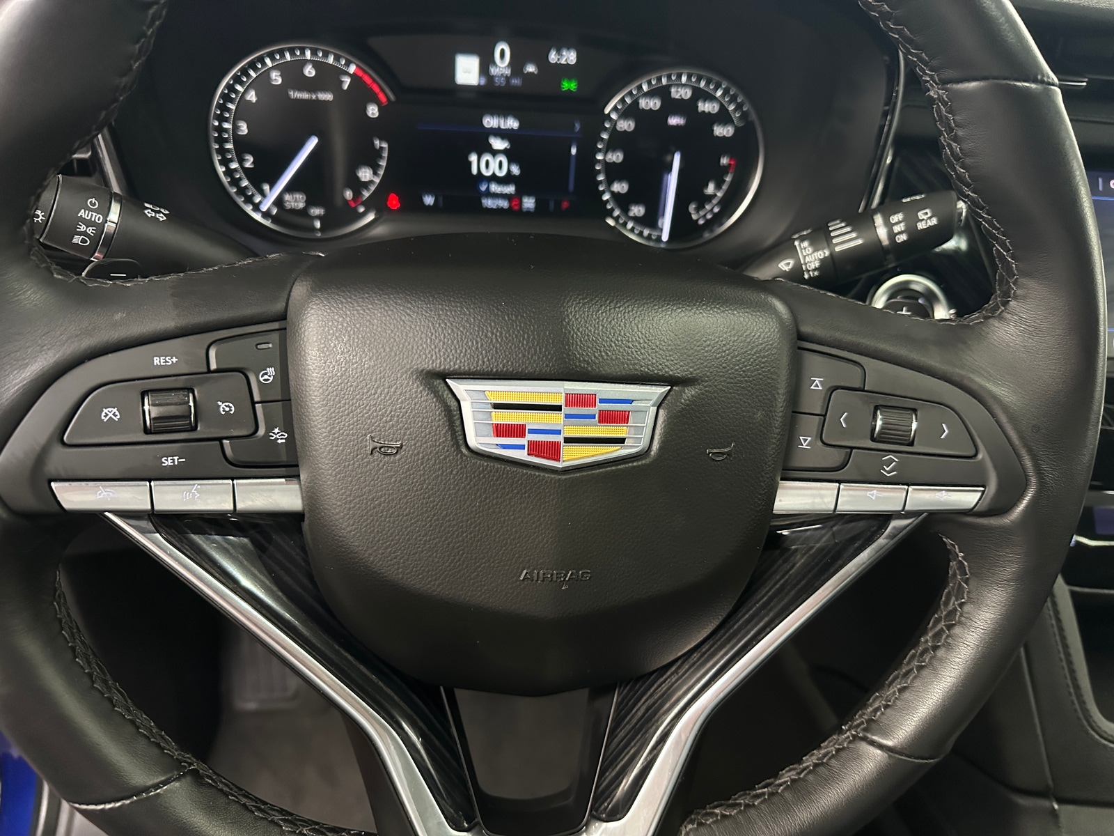 Thumbnail: 2025 Cadillac XT6 - 4