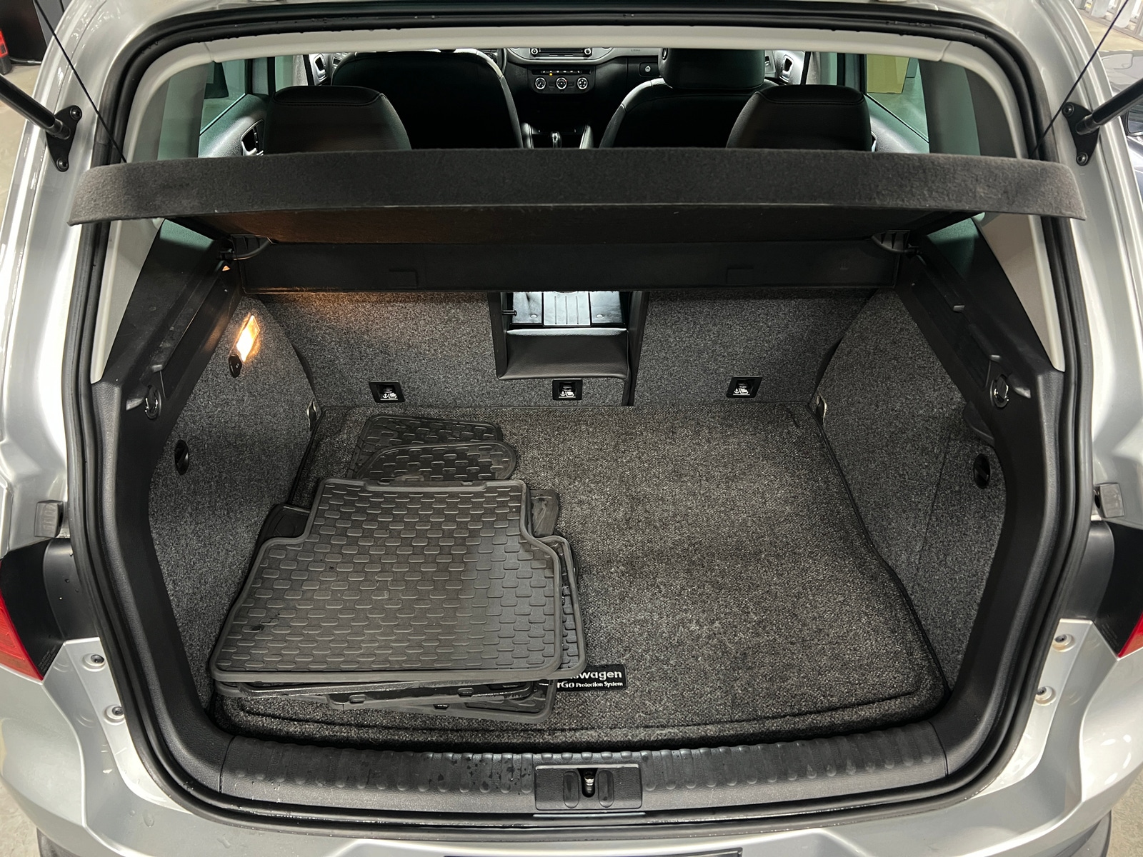 Thumbnail: 2014 Volkswagen Tiguan - 7