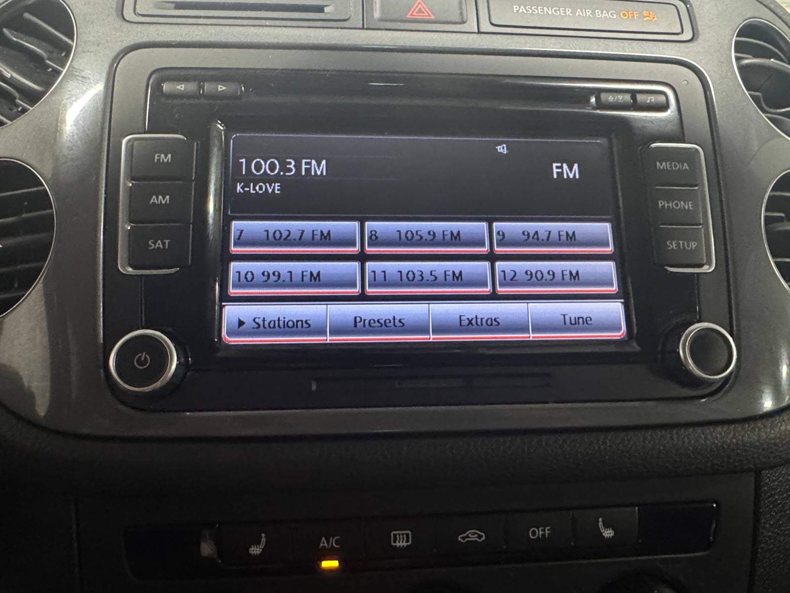 Thumbnail: 2014 Volkswagen Tiguan - 4