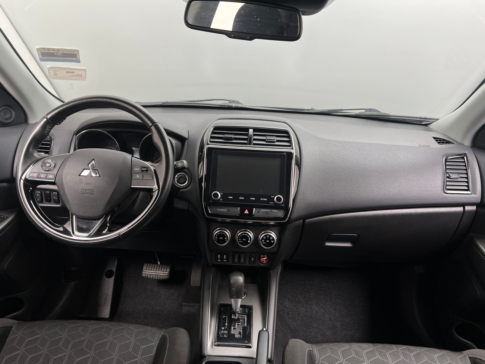 Thumbnail: 2020 Mitsubishi Outlander Sport - 3
