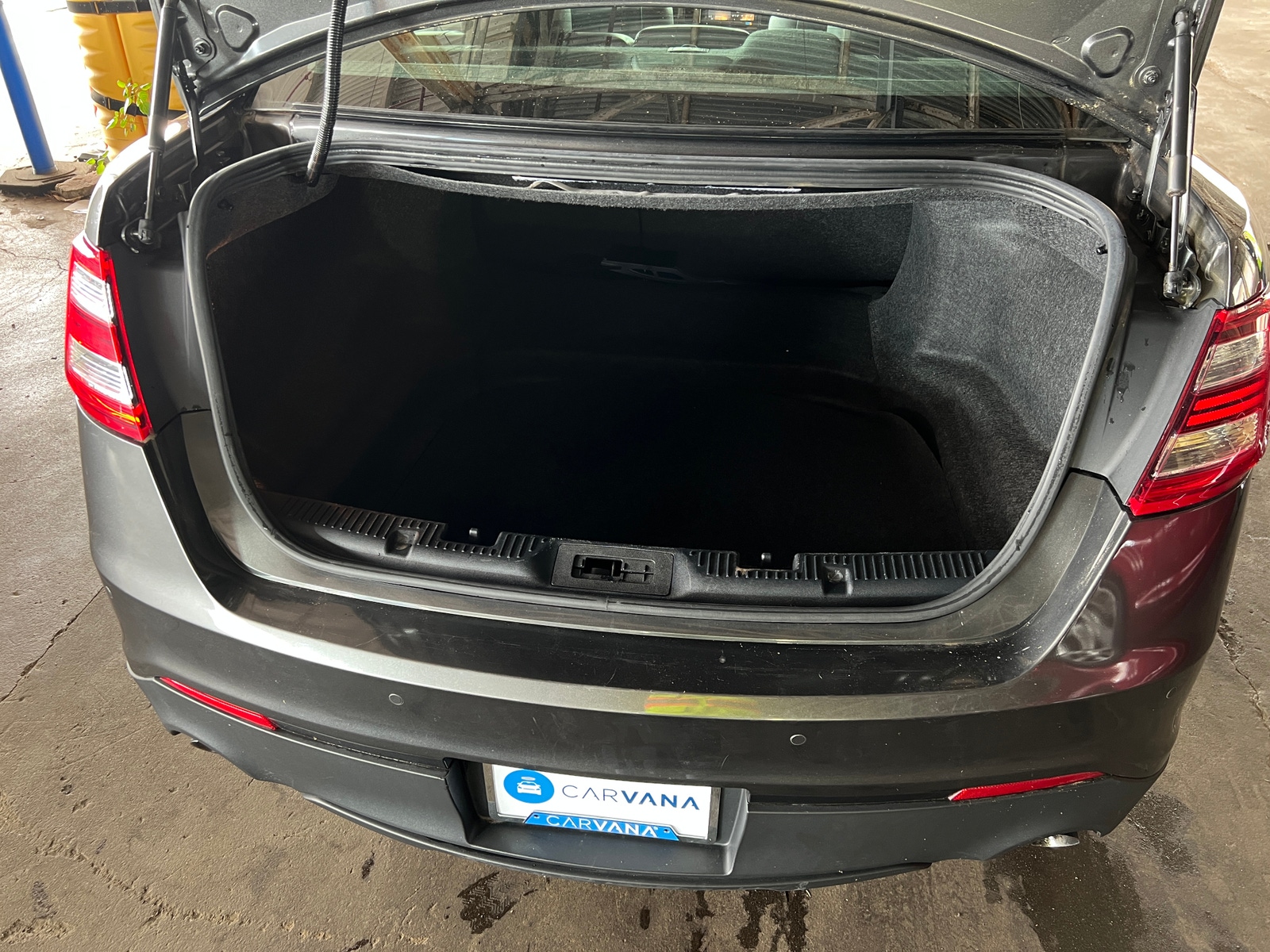 Thumbnail: 2018 Ford Taurus - 6