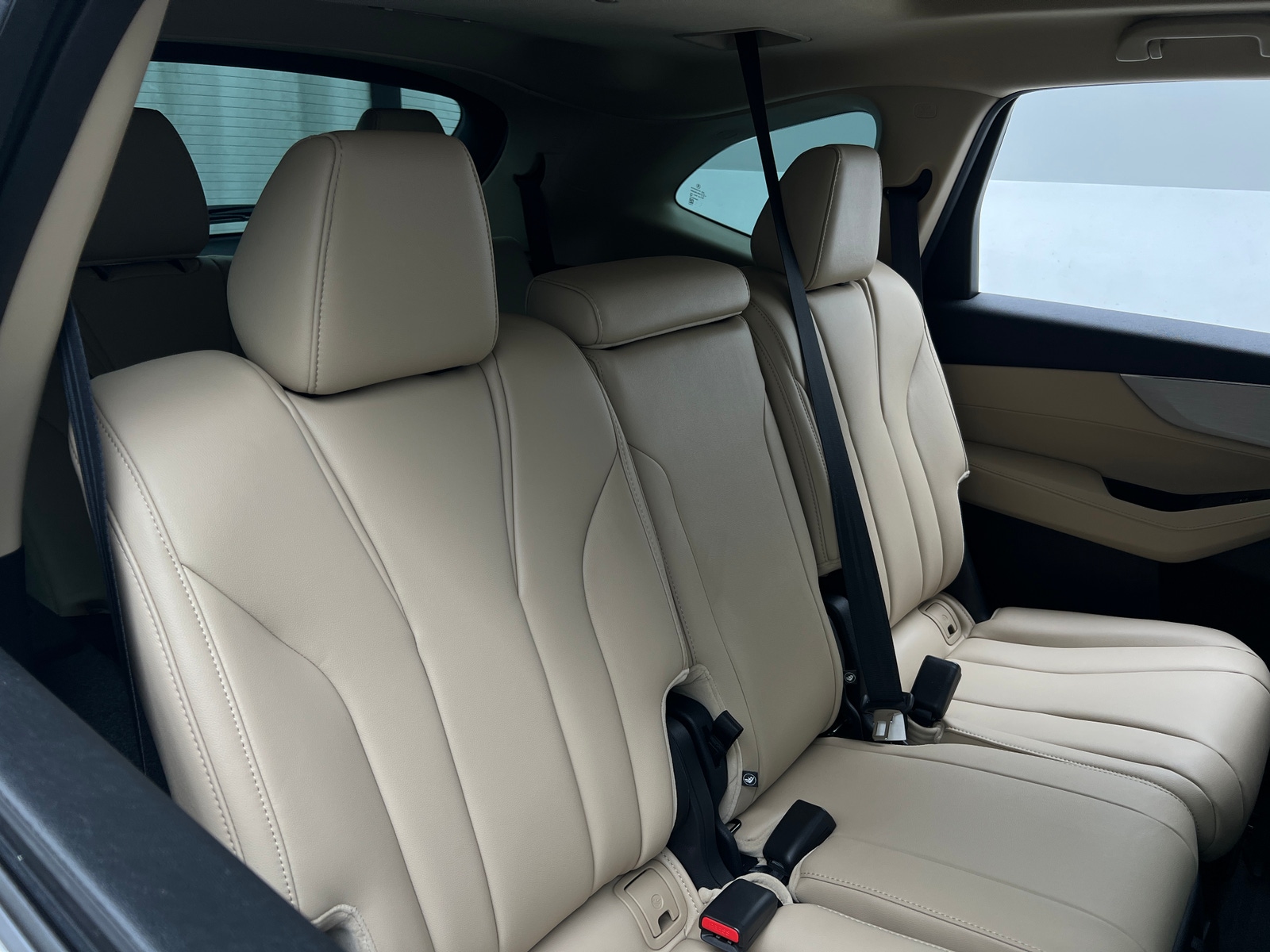 Thumbnail: 2023 Acura MDX - 5