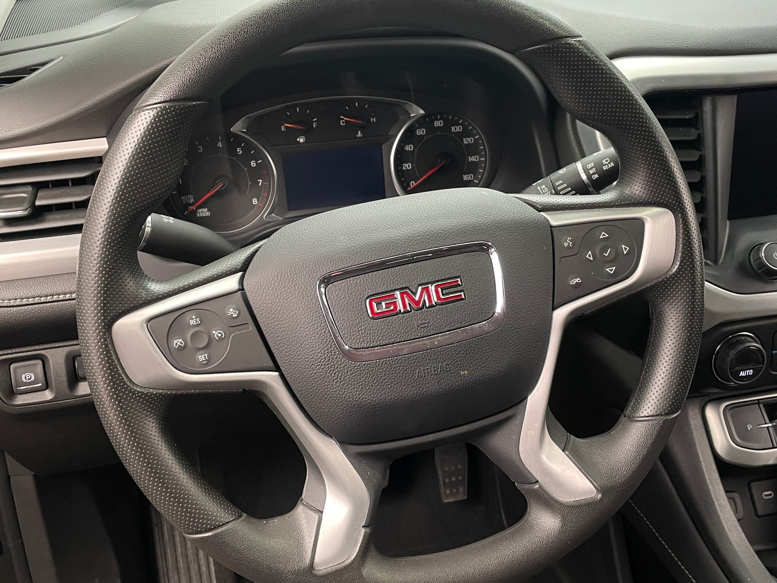 Thumbnail: 2023 GMC Acadia - 5