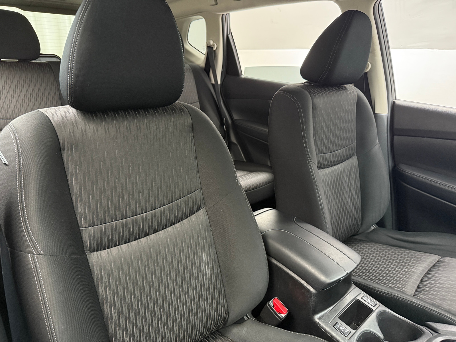 Thumbnail: 2019 Nissan Rogue - 2