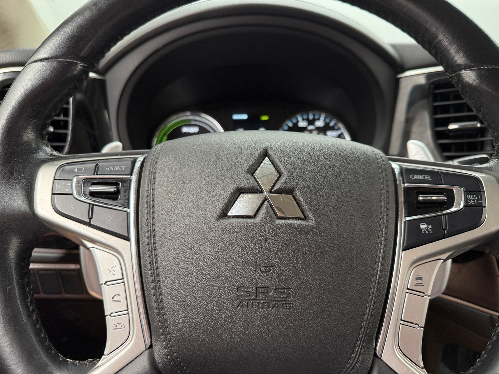 Thumbnail: 2018 Mitsubishi Outlander - 4