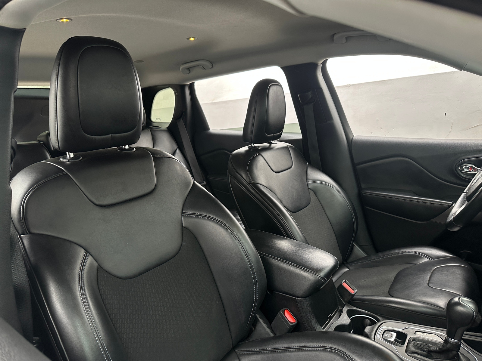 Thumbnail: 2019 Jeep Cherokee - 2