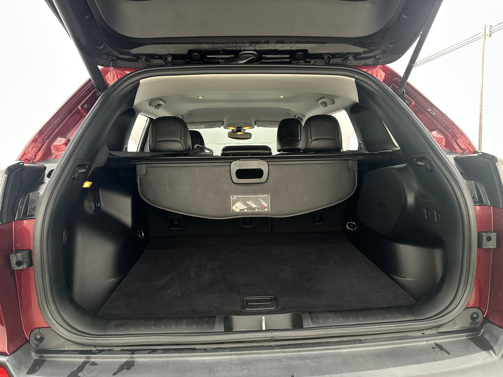 Thumbnail: 2019 Jeep Cherokee - 7