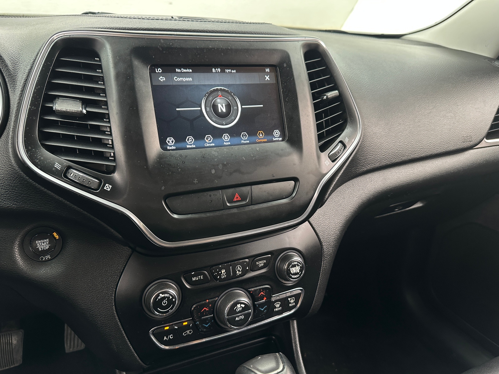 Thumbnail: 2019 Jeep Cherokee - 4