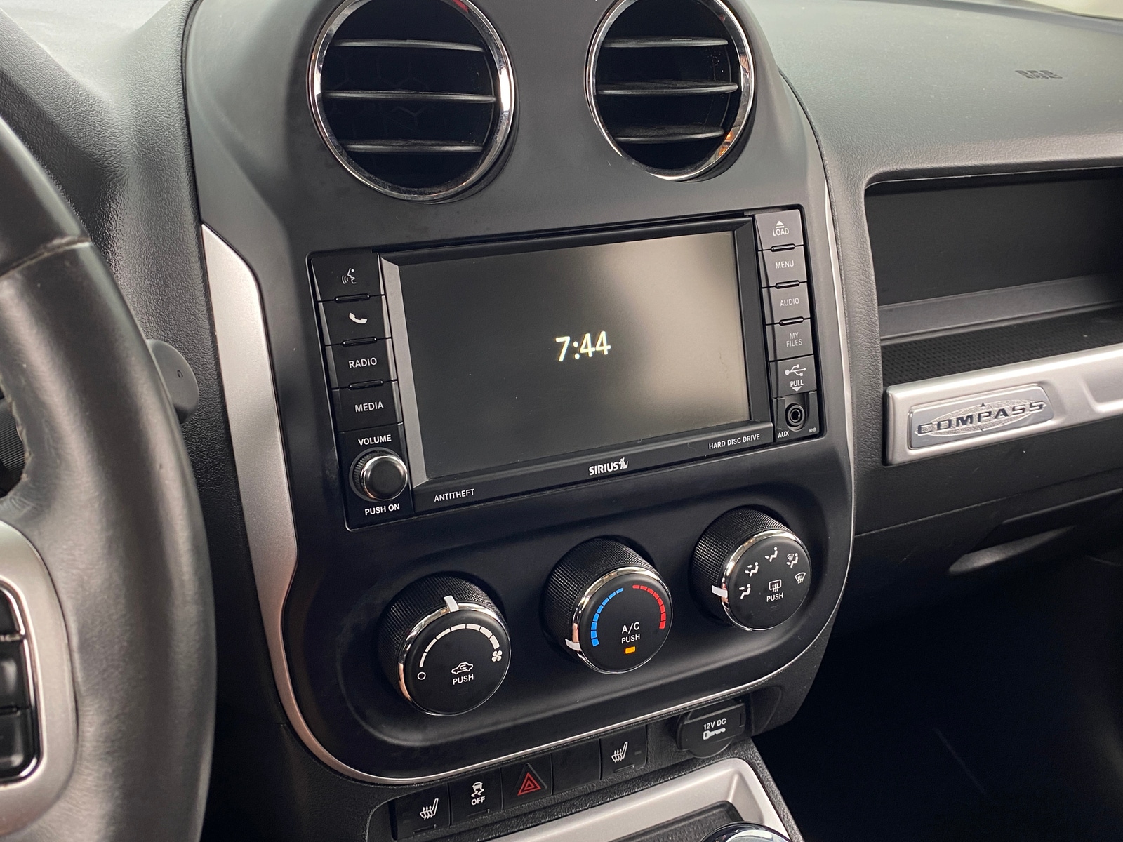 Thumbnail: 2016 Jeep Compass - 3