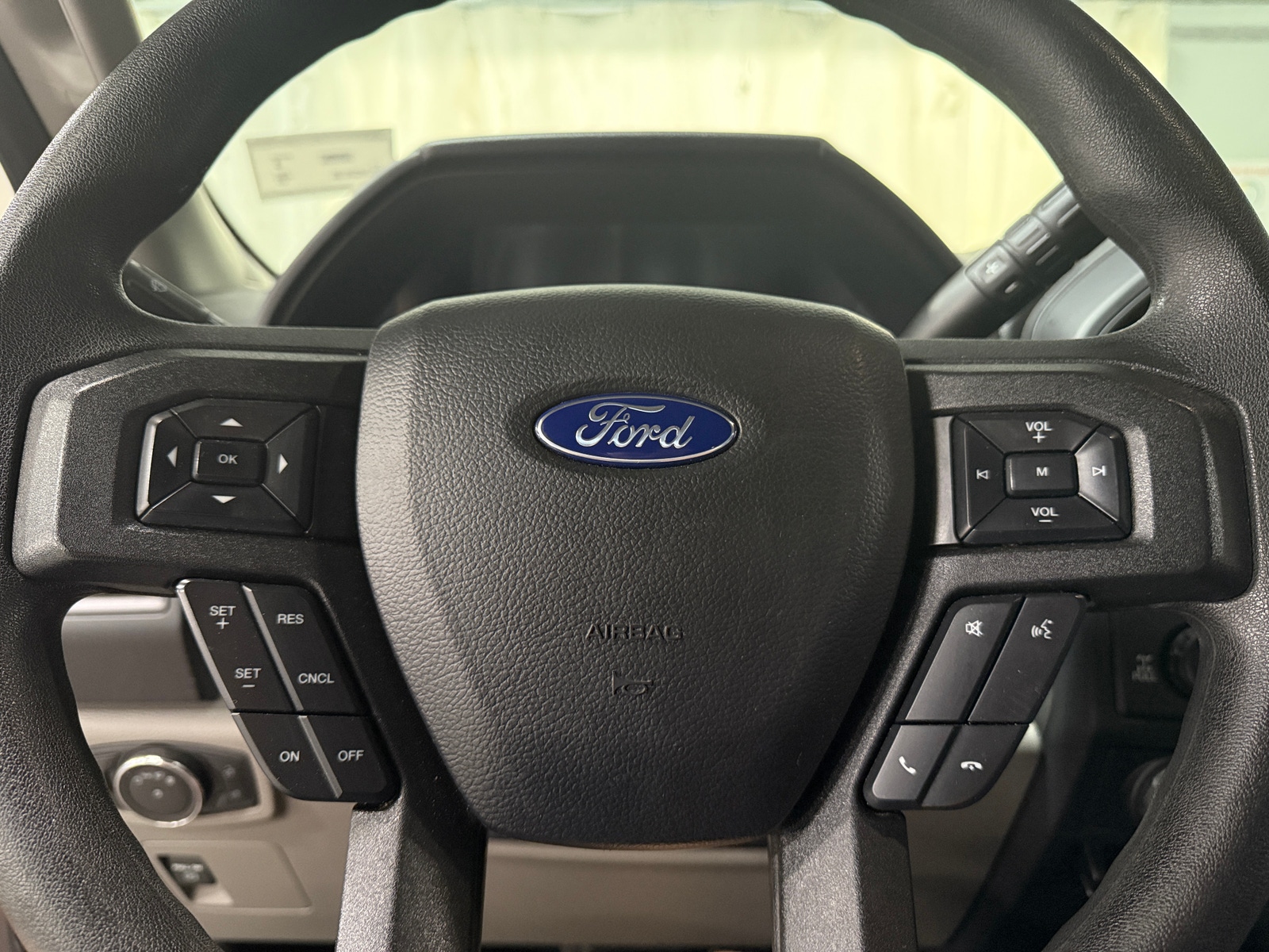 Thumbnail: 2019 Ford Econoline - 5