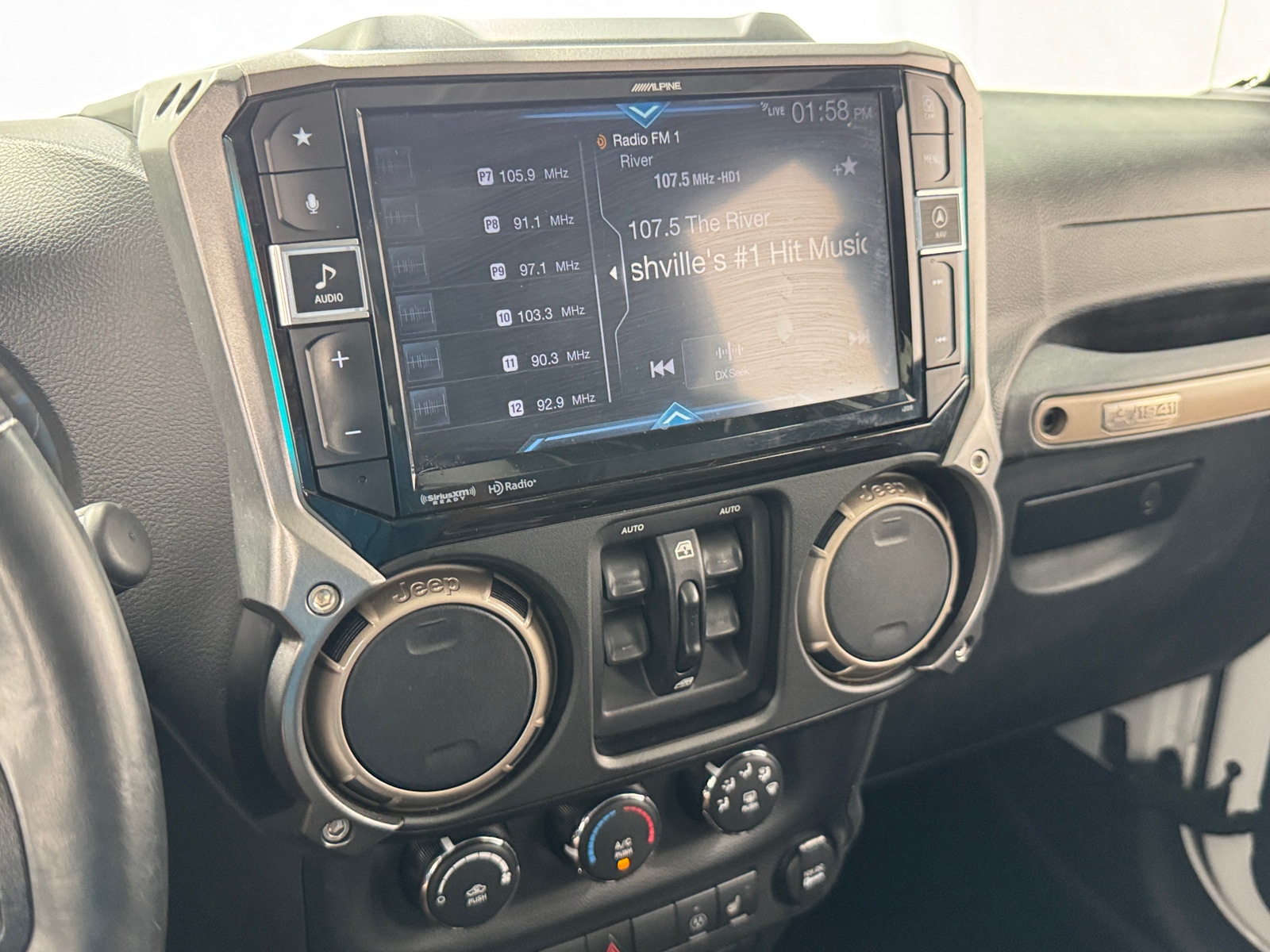 Thumbnail: 2016 Jeep Wrangler - 3