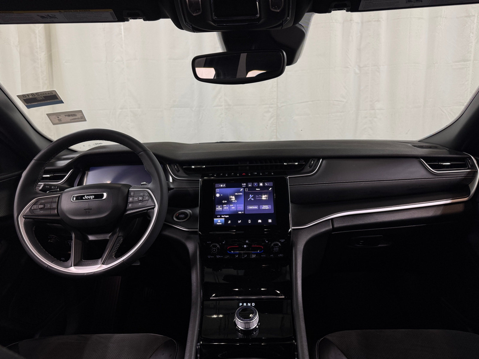 Thumbnail: 2023 Jeep Grand Cherokee L - 2