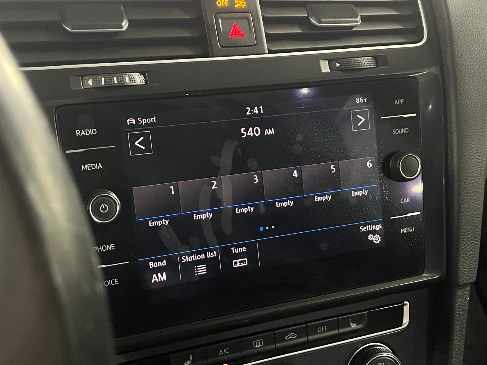 Thumbnail: 2019 Volkswagen Golf - 3