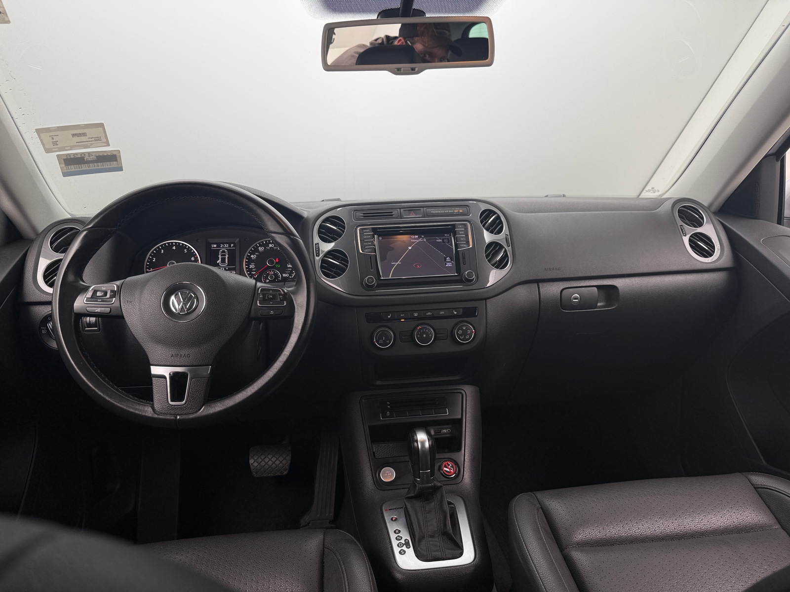 Thumbnail: 2016 Volkswagen Tiguan - 3