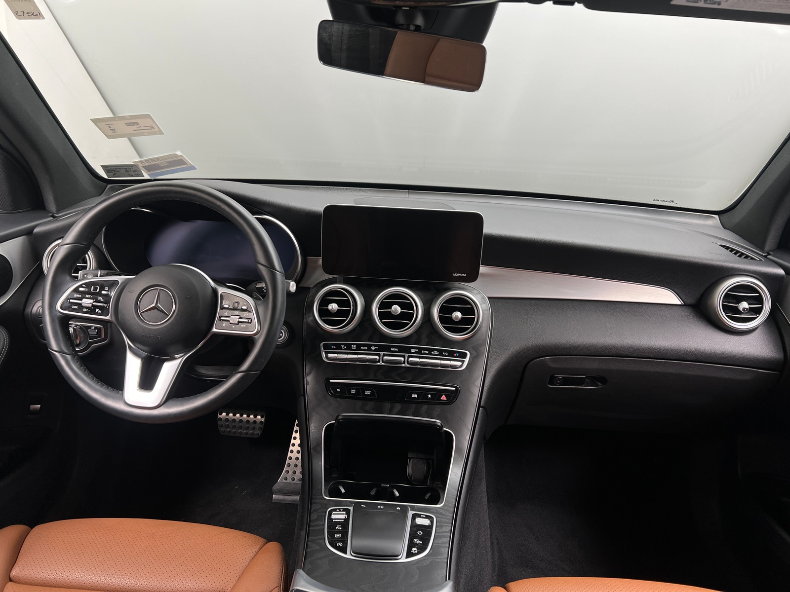 Thumbnail: 2022 Mercedes-Benz GLC - 2