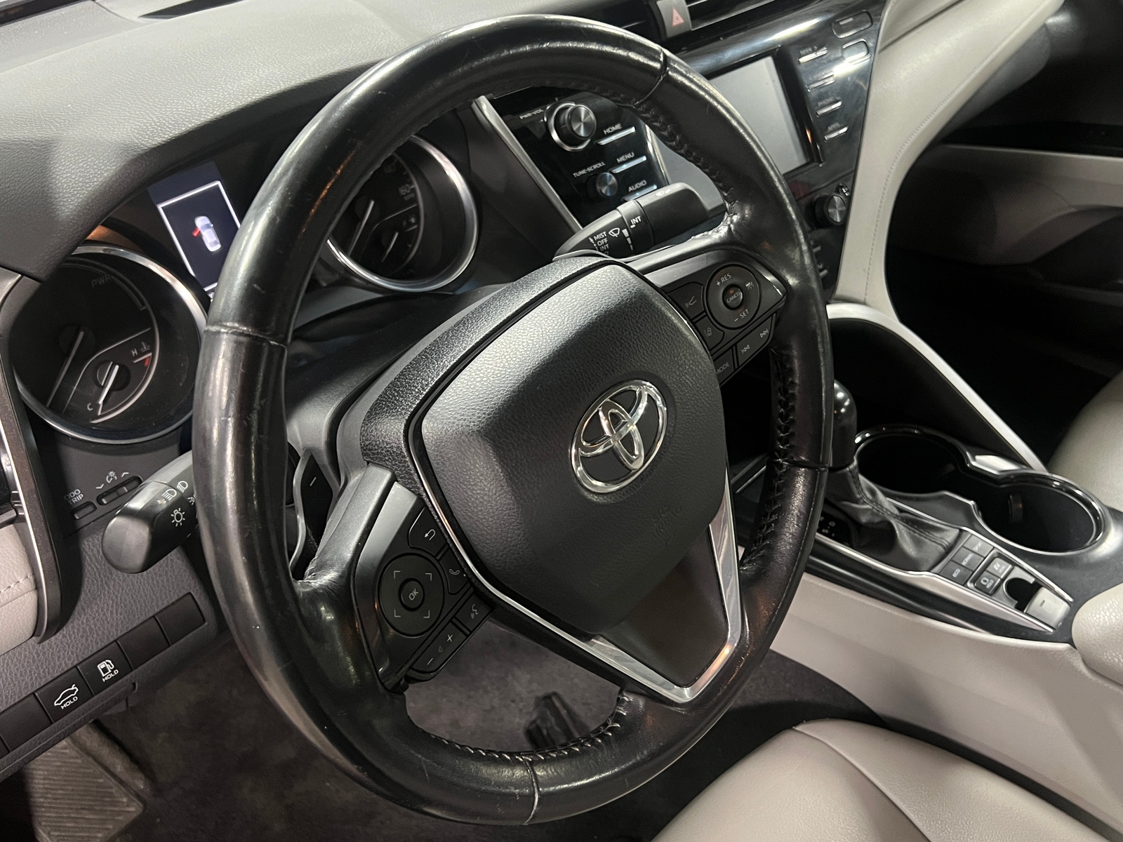 Thumbnail: 2020 Toyota Camry - 5